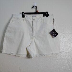 Ava & Viv Women's White High Rise Midi Denim Shorts Sz 17 Slim Fit Stretch